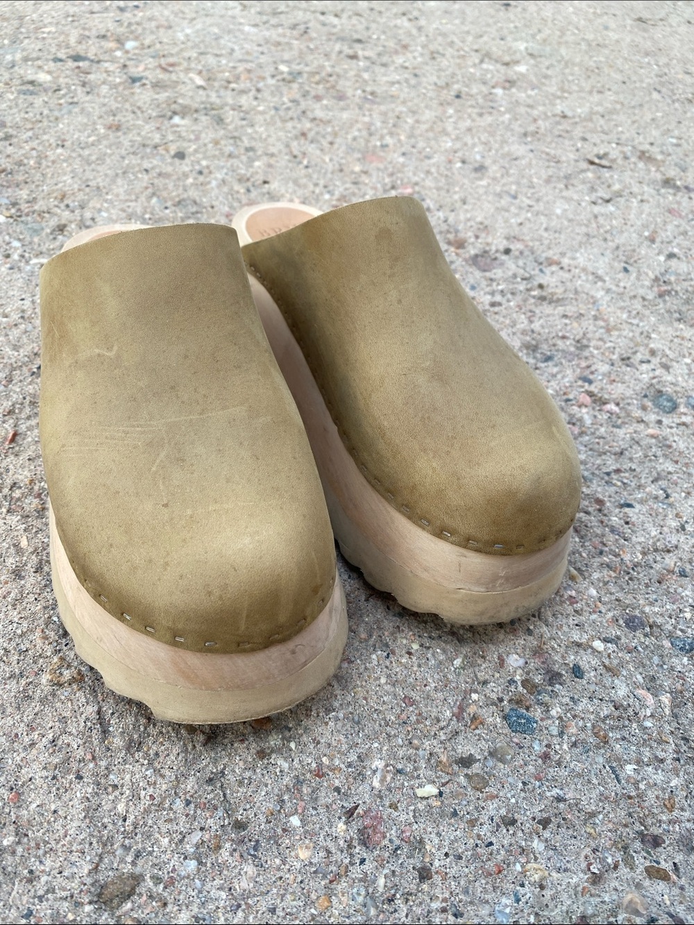 BRYR Clog - Picture 2 of 7